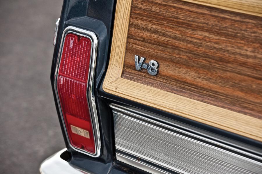  Jeep Grand Wagoneer 1990 года  (фото 11 из 21)